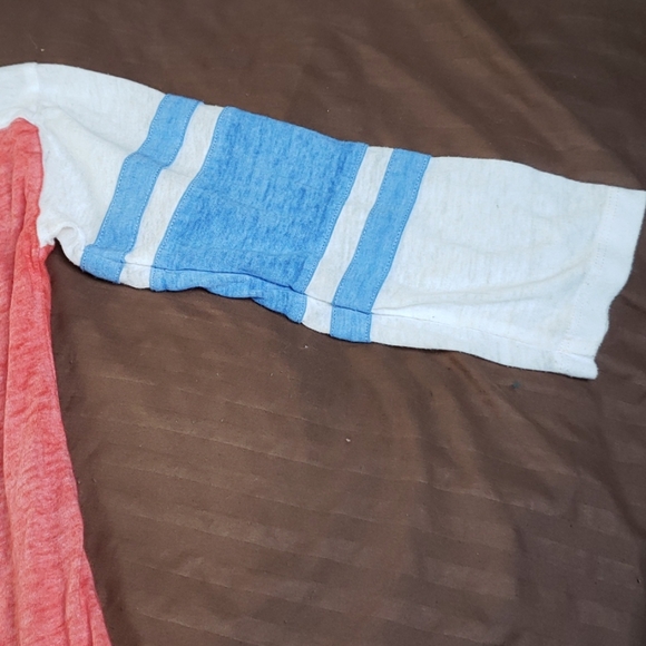 Lightweight 3 quarter sleeve t shirt. - Picture 2 of 5